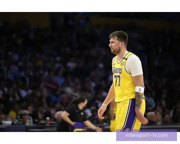 斯波鲍威尔谈东契奇60分表现 强调高难度进球与频繁造犯规获得罚球机会